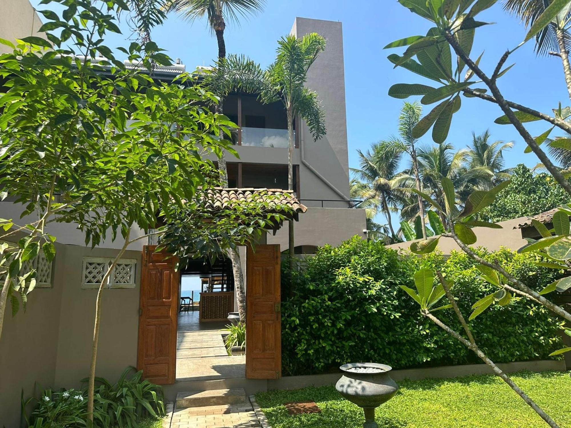 Bk Beach Boutique Hotel - 히카두와 외부 사진